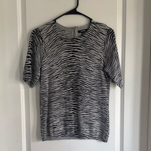 Premise Black and Gray Zebra-Print Short-Sleeve Sweater